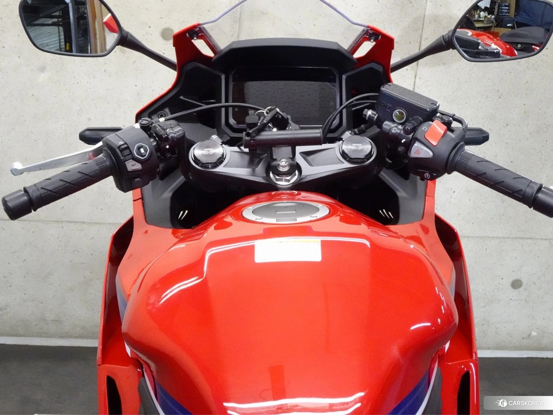 Проданный Honda CBR400R id 3947902 из Японии, фото 16