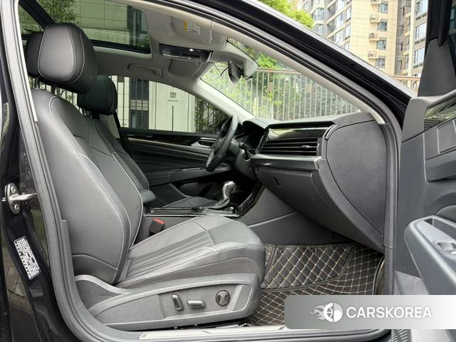 Volkswagen Passat id 4259886 из Китая 16