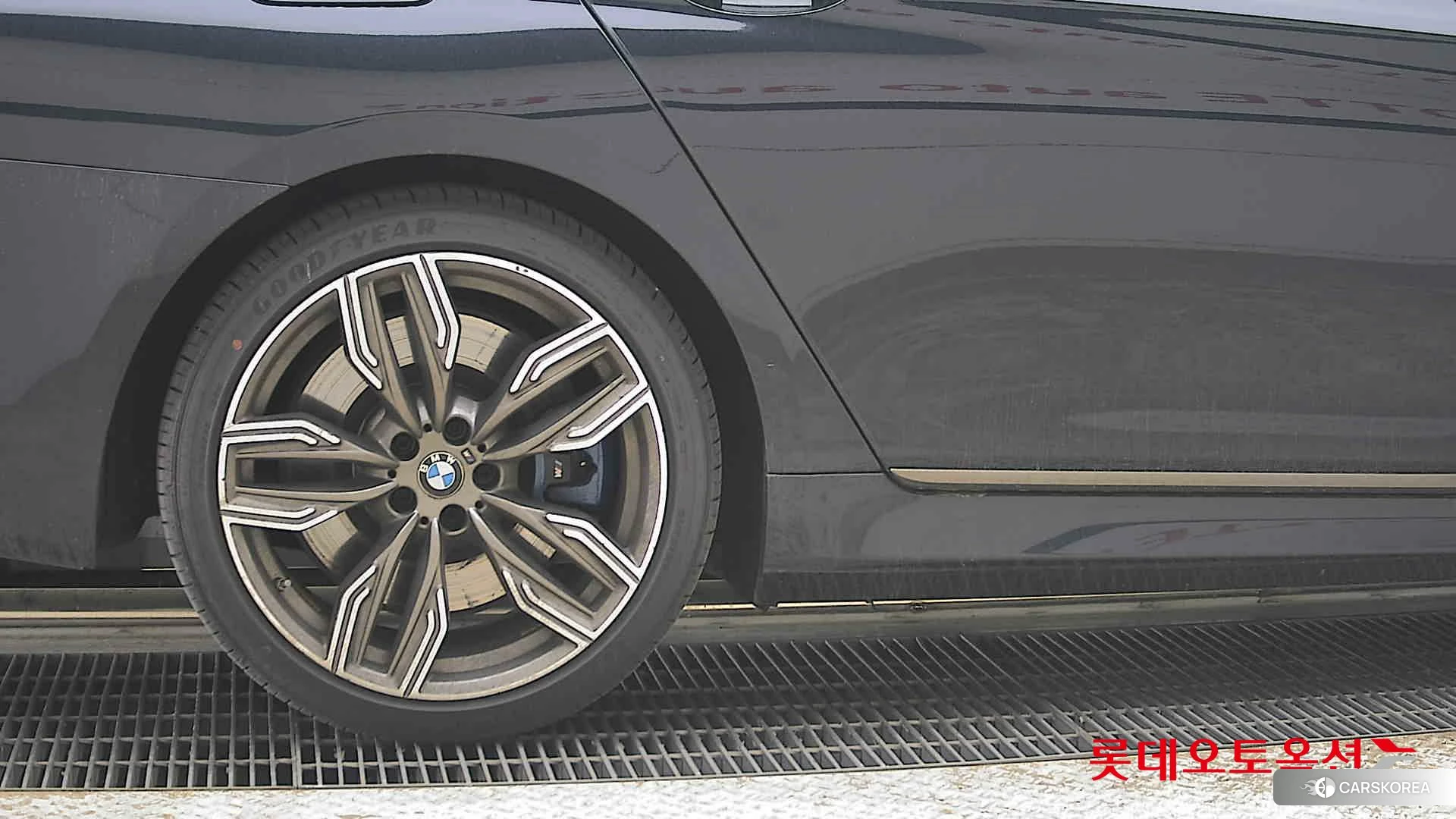 BMW  M760Li xDrive id 4289667 из Кореи 16