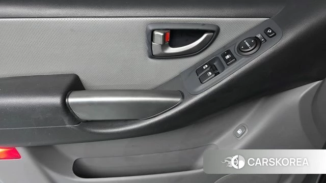 Hyundai The New Grand Starex id 4536268 из Кореи 16
