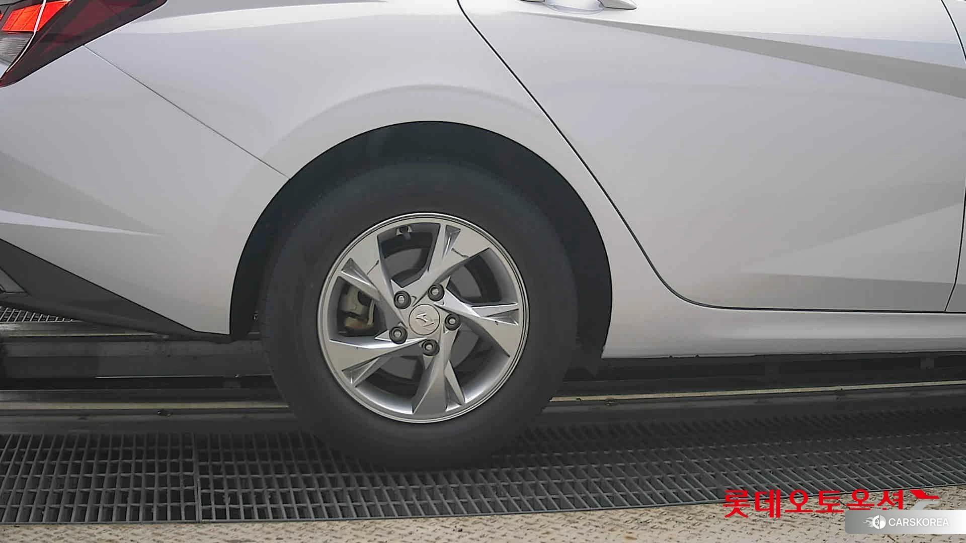 Hyundai Avante id 4902518 из Кореи 16