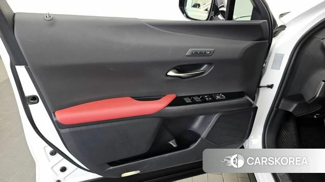 Lexus UX250h id 4542448 из Кореи 16