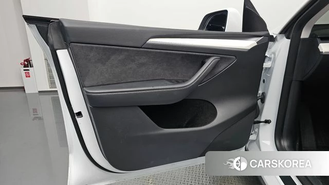 Tesla Model Y id 4730397 из Кореи 16