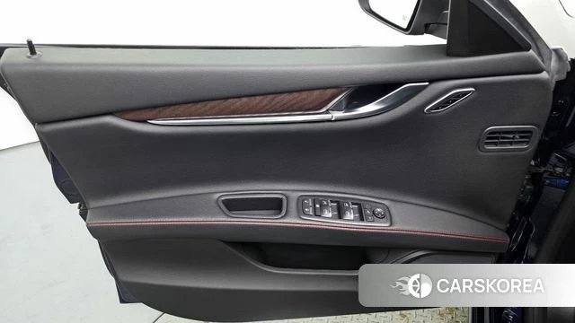 Maserati Ghibli id 4741425 из Кореи 16