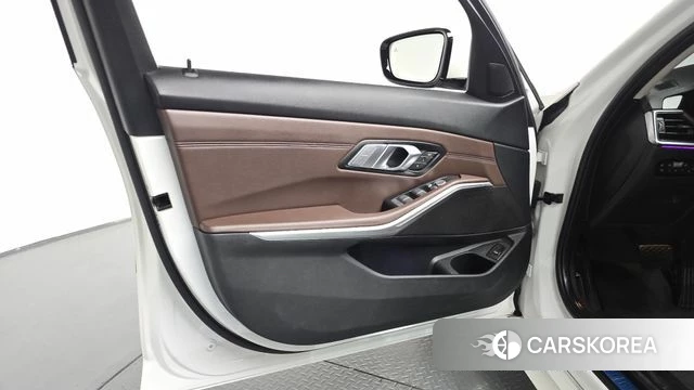 BMW 3 Series (G20) id 4338248 из Кореи 16