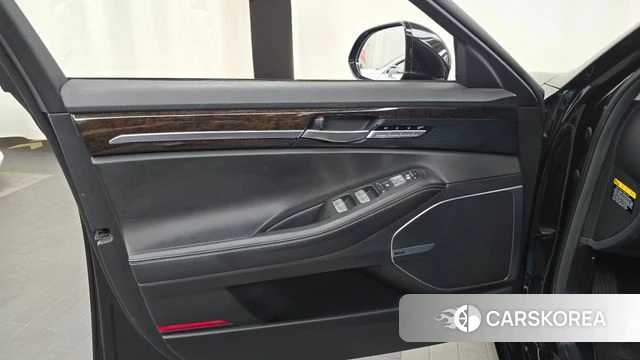 Genesis G90 id 4658152 из Кореи 16