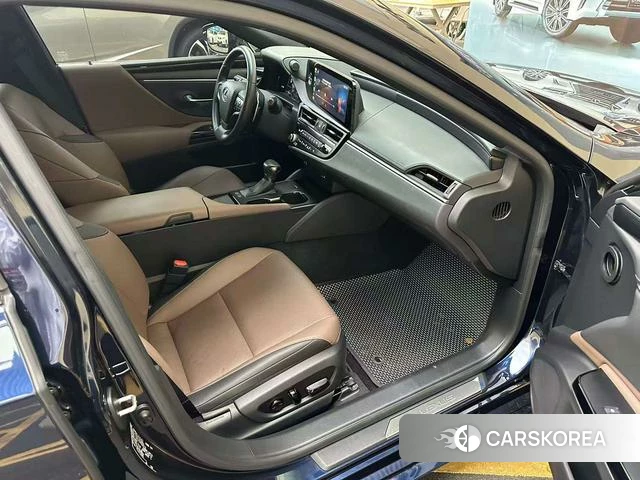 Lexus ES id 4278090 из Китая 16