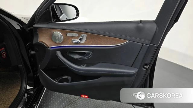 Mercedes-Benz E-Class W213 id 4899297 из Кореи 16