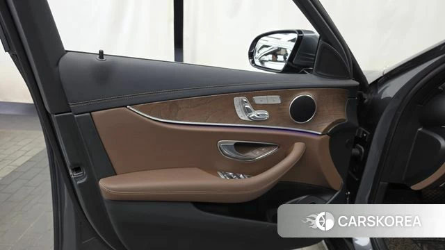 Mercedes-Benz E-Class W213 id 4693295 из Кореи 16