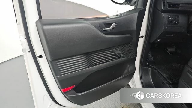 Hyundai Staria id 4308400 из Кореи 16