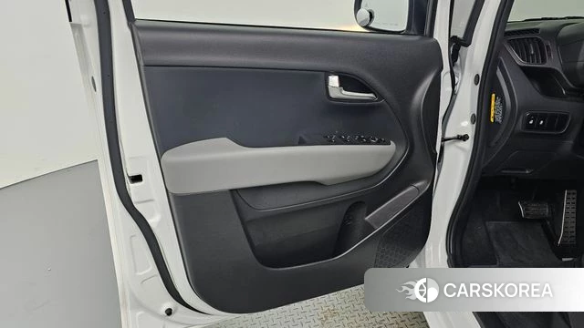 Kia The New Kia Ray EV id 4941415 из Кореи 16