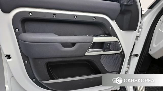 Land Rover Defender (L663) id 4224194 из Кореи 16