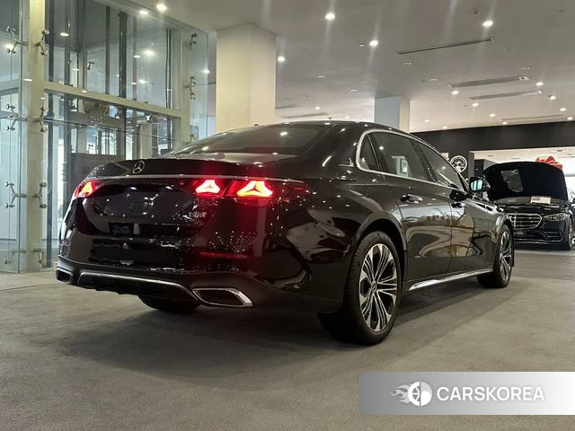 Mercedes-Benz E-class id 4257660 из Китая 16