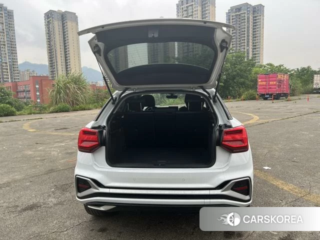 Audi Q2L id 4291220 из Китая 16
