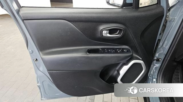 Jeep Renegade id 4615286 из Кореи 16