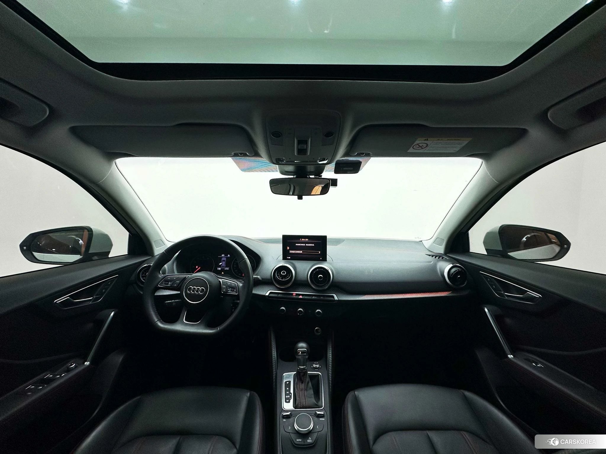 Audi Q2L id 4479618 из Китая 16