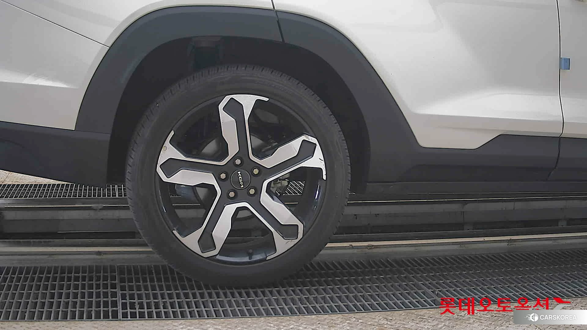 SsangYong Torres Hybrid id 4347411 из Кореи 16