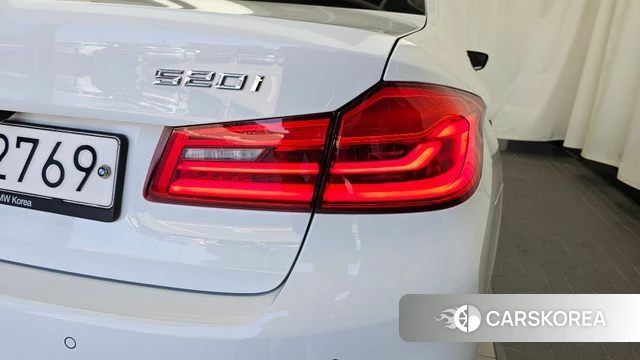 BMW 5 Series (G30) id 4496038 из Кореи 16