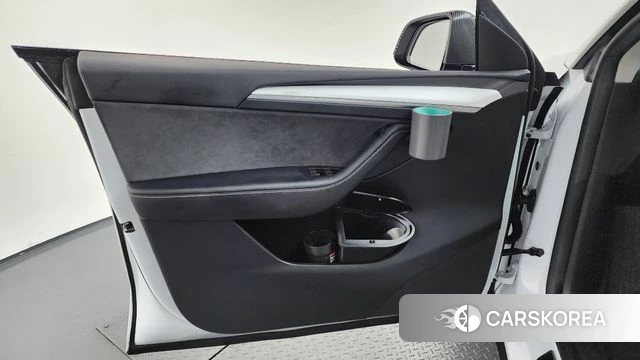 Tesla Model Y id 4618137 из Кореи 16