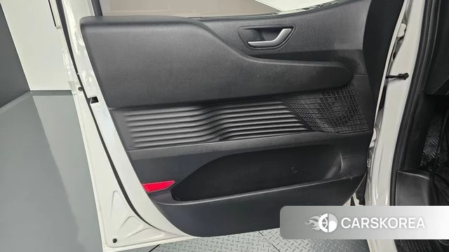 Hyundai Staria id 4935971 из Кореи 16