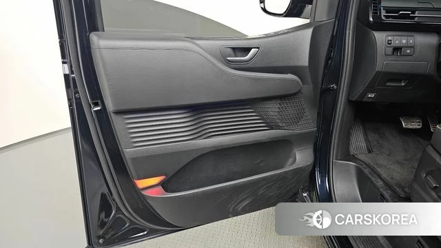 Hyundai Staria id 4308329 из Кореи 16