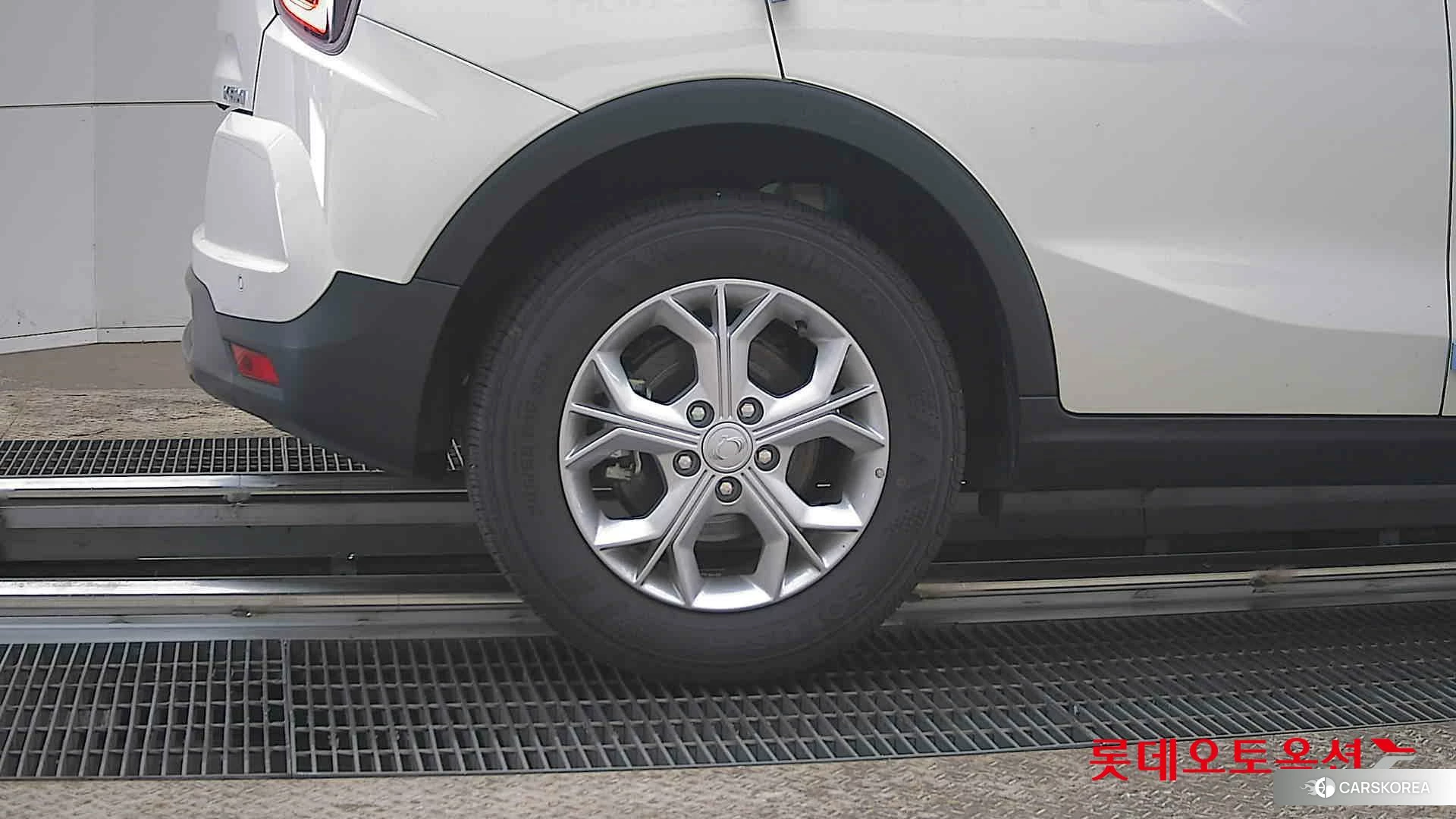 SsangYong Tivoli id 3875661 из Кореи 16