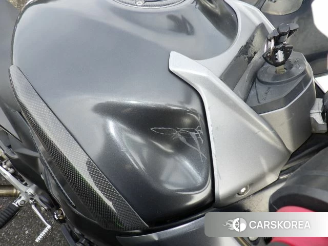 Suzuki GSR750 id 3947097 из Японии 16