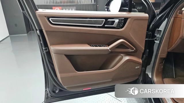 Porsche Cayenne (PO536) id 4594093 из Кореи 16