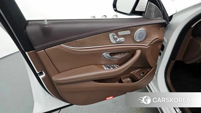 Mercedes-Benz E-Class W213 id 4250831 из Кореи 16
