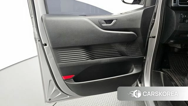 Hyundai Staria id 4302435 из Кореи 16