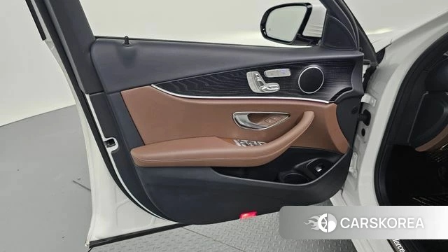 Mercedes-Benz E-Class W213 id 4631402 из Кореи 16