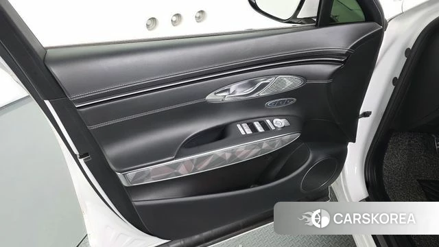 Genesis GV70 id 4267777 из Кореи 16