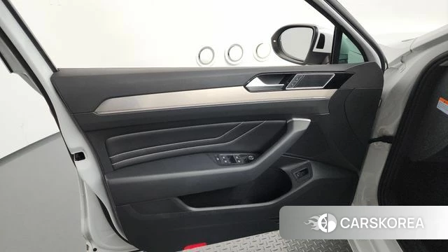 Volkswagen Passat GT (B8) id 4542125 из Кореи 16