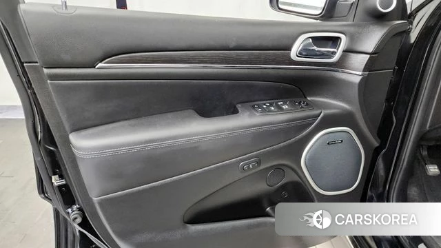 Jeep Grand Cherokee id 4370370 из Кореи 16