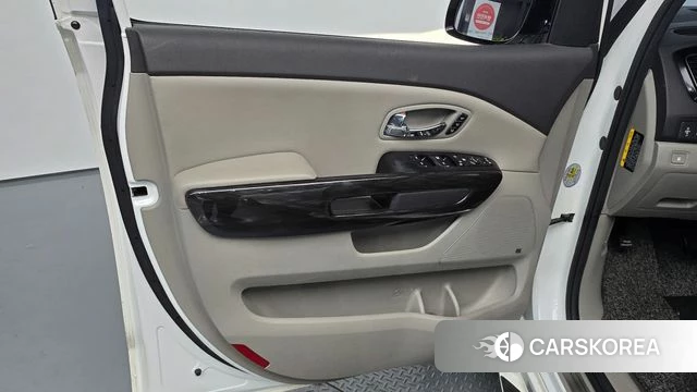 Kia All New Carnival id 4596504 из Кореи 16