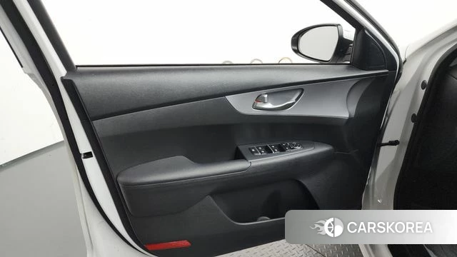 Kia The New K3 2nd generation id 4445312 из Кореи 16