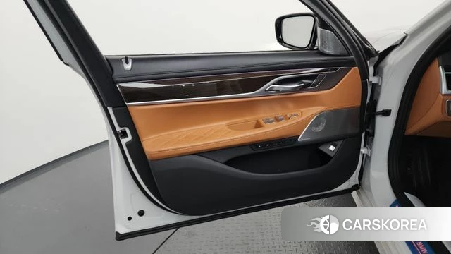 BMW 7 Series (G11) id 4201929 из Кореи 16