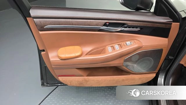 Genesis G90 id 4764001 из Кореи 16