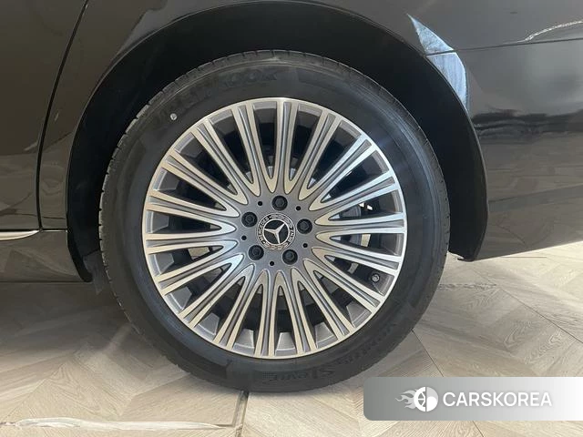 Mercedes-Benz E-class id 4299652 из Китая 16