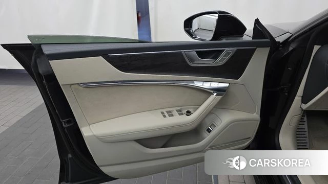 Audi A7 (4K) id 4836607 из Кореи 16