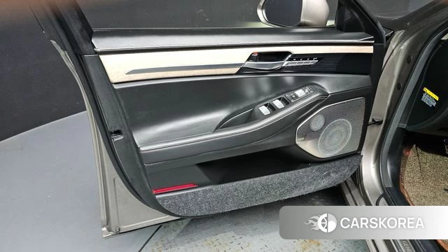 Genesis G90 id 4384467 из Кореи 16