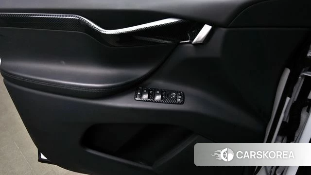 Tesla Model X id 4688711 из Кореи 16