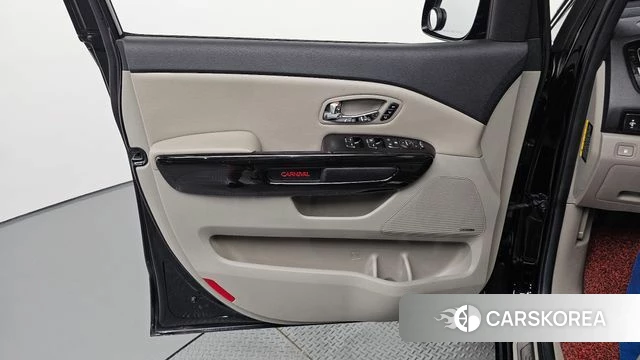 Kia The New Carnival id 4837275 из Кореи 16