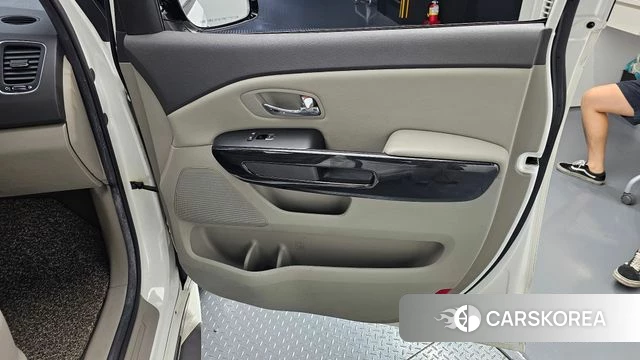 Kia All New Carnival id 4924205 из Кореи 16