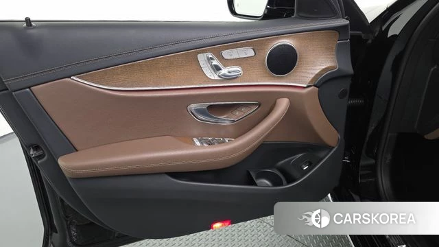 Mercedes-Benz E-Class W213 id 4720713 из Кореи 16