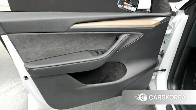 Tesla Model Y id 4337119 из Кореи 16