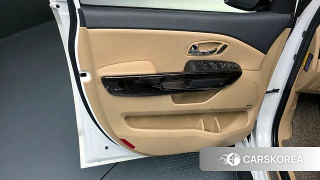 Kia The New Carnival id 4403391 из Кореи 16