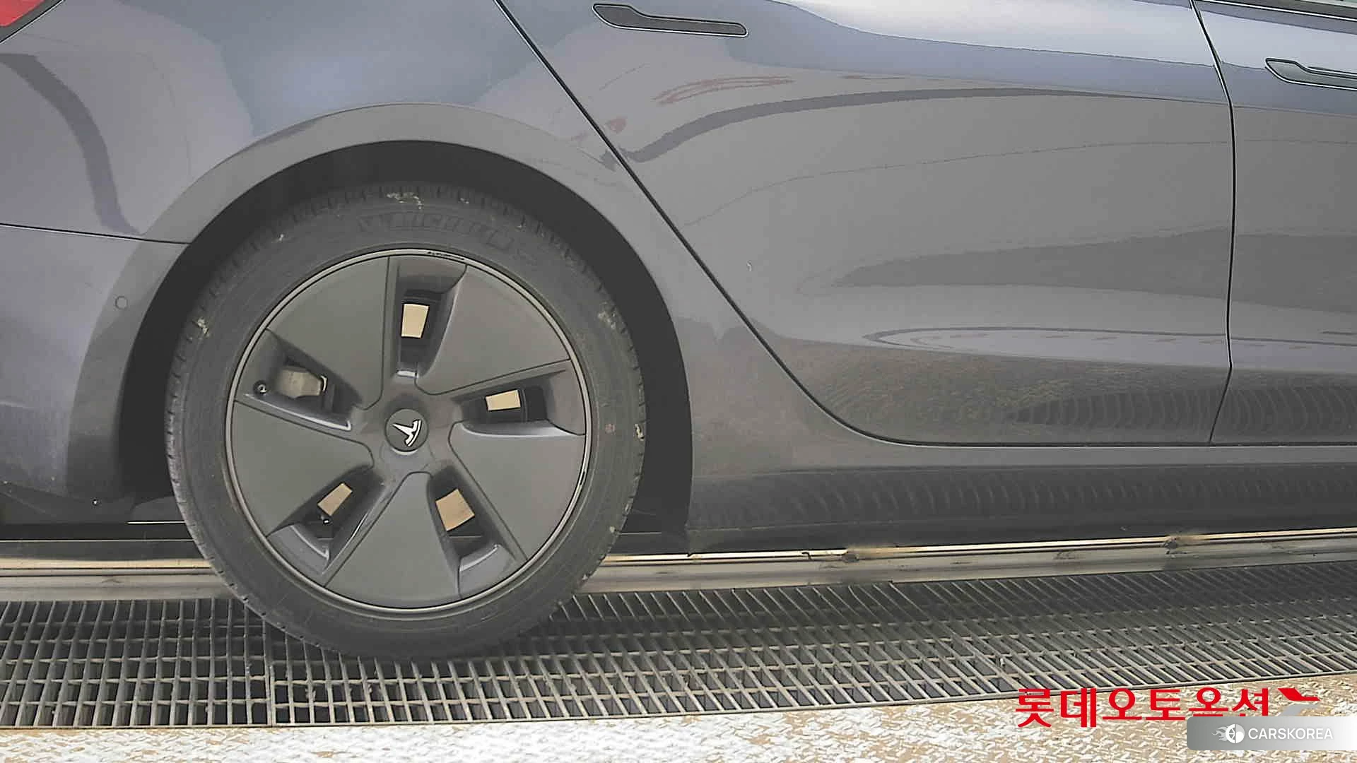 Tesla Model 3 Long Range id 3881983 из Кореи 16