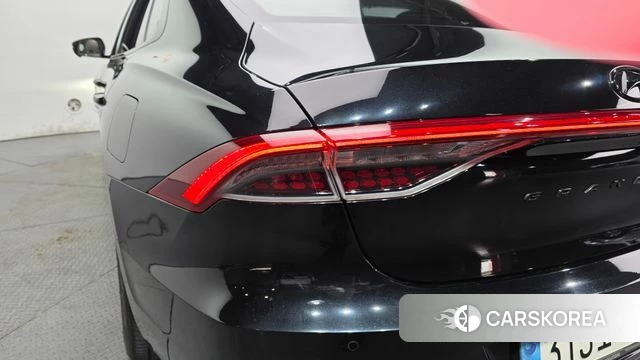 Hyundai The New Grandeur IG Hybrid id 4496115 из Кореи 16