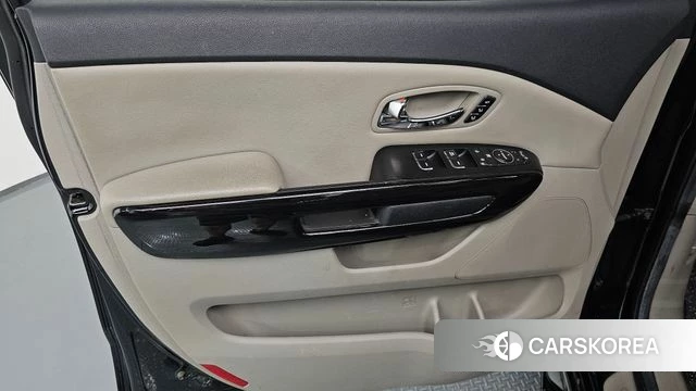 Kia The New Carnival id 4520752 из Кореи 16